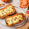 PEČENA BUČA S SMETANO, TIMIJANOM IN PARMEZANOM
