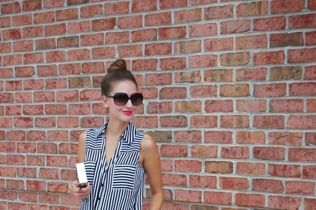multidirectional-stripe-outfit