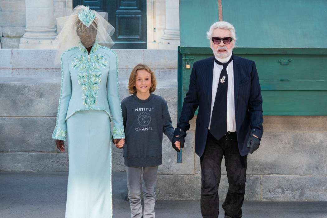 Karl Lagerfeld v Parizu