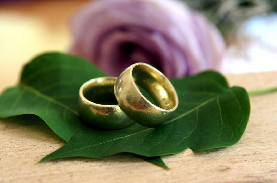 wedding-rings-1103003_1920