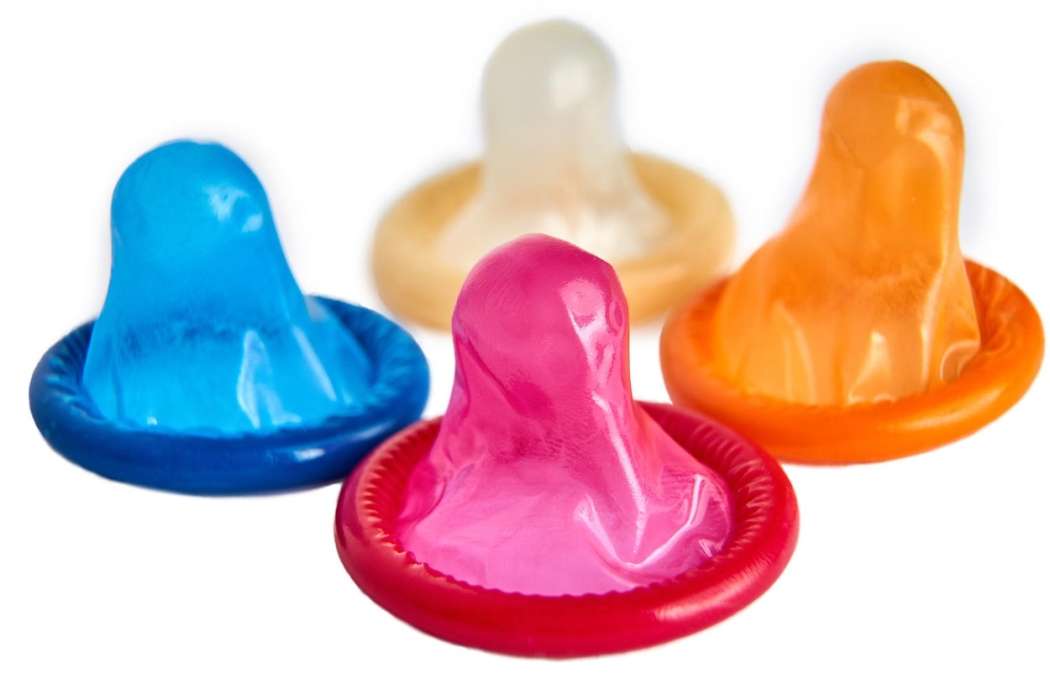 barvni kondomi