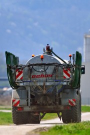 Kazen za traktorista od 200 do 900 evrov