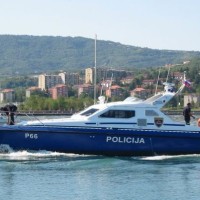 policija čoln