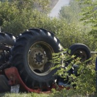 policija traktor nesreča promet