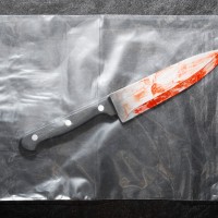 nož