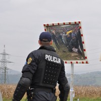 policija rigonci meja begunci
