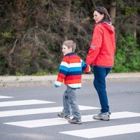 Pedestrian-Safety-Tips-for-Parents