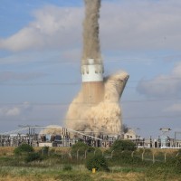 rušenje dimnik elektrarna Grain