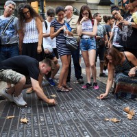spomin na žrtve v barceloni, terorizem, barcelona