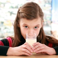 Mleko je popolno živilo- vsebuje vsa življenjsko pomembna hranila