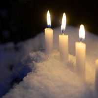 sveča, sneg