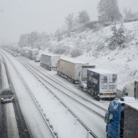 avtocesta-sneg-promet-zima_bobo