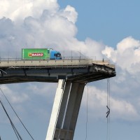 viadukt_genova_tovornjak