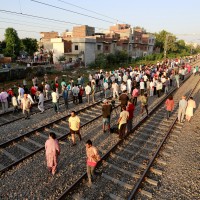 vlak, indija, hidujski festival