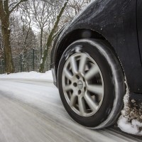 zima, avto, pnevmatike