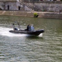 reka sena, čoln, francoska policija