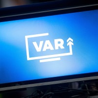 var dj