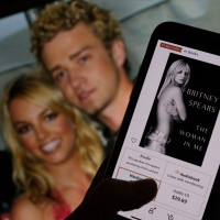 Britney Spears v svoji avtobiografiji \"The Woman in Me\" razkriva intimne detajle svojega razmerja z