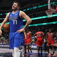 doncic dallas chicago 1