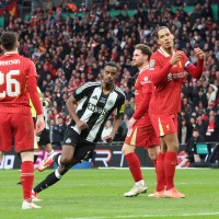 newcastle liverpool isak