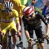 tadej pgoacar jonas vingegaard ventoux