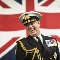 Princ Andrew, Virginia Giuffre - !!Princu Andrewu se ne smeje več, saj se je zaradi novih obtožb odp