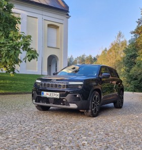 Prvi električni jeep se na asfaltu dobro obnese