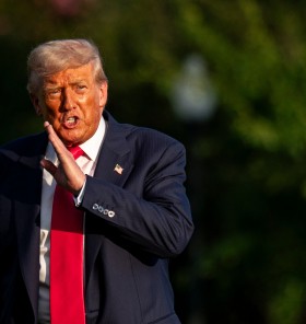 Trump "za vsak slučaj" odredil namestitev jedrskih podmornic "na ustrezna območja"