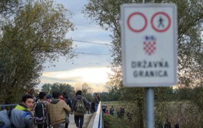 Hrvaški minister: Hrvaška noče biti zbirni center za begunce