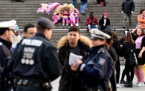 Köln še naprej ni varen za ženske: na karnevalu zabeležili 35 prijav spolnih napadov