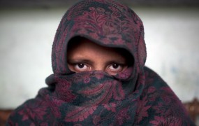 Indijska najstnica posiljena in nato živa zažgana