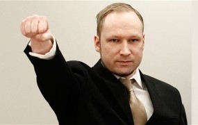 Morilec Breivik: Za nacionalsocializem se bom boril do smrti