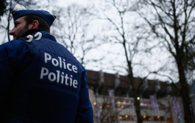 V Belgiji še vedno lovijo dva ubežnika iz včerajšnje protiteroristične operacije