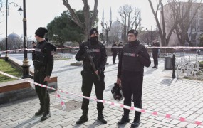 Turčija proti terorizmu s 15.000 novimi policisti