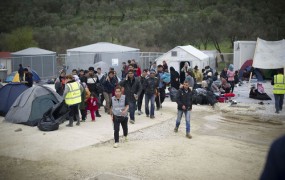 Bruselj predlaga 54.000 mest za preselitev Sircev iz Turčije v EU