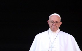 Papež na zgodovinskem srečanju z duhovnim vodjo sunitskih muslimanov