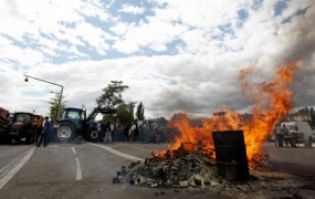Francija prepovedala protivladne proteste