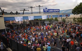 Nov protest pred Luko Koper