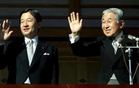 Japonski cesar Akihito se zaradi težav z zdravjem odpoveduje prestolu