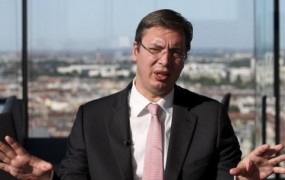 Vučić: Srbija ne bo parkirišče za Pakistance in Afganistance, ki jih noče nihče v EU