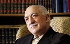Turški minister trdi, da je Fethullah Gülen nevarnejši od Osame bin Ladna