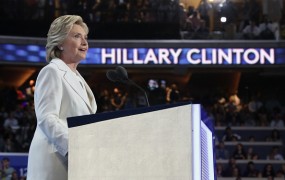 Hillary Clinton sprejela demokratsko predsedniško nominacijo