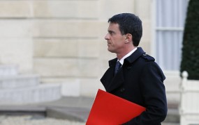 Francoski premier Valls za prepoved financiranja mošej iz tujine