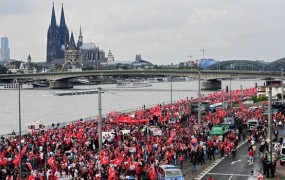 Turčija jezna, ker Nemci Erdoganu niso pustili nagovoriti privržencev v Kölnu