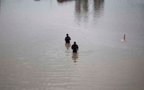 VIDEO: V katastrofalnih poplavah v Makedoniji najmanj 20 mrtvih
