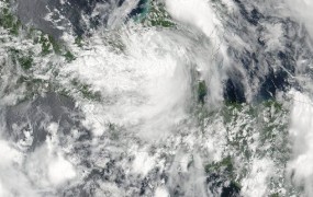 Število žrtev orkana Earl v Mehiki naraslo na 38