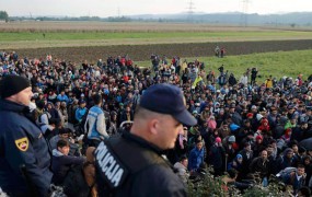 Prihajajo novi valovi migrantov? Policija išče okrepitve za varovanje meje