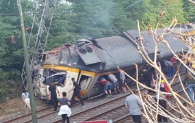 Na severozahodu Španije iztiril vlak; najmanj štiri smrtne žrtve 