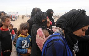 Na sirsko-jordanski meji ujetih 75.000 beguncev