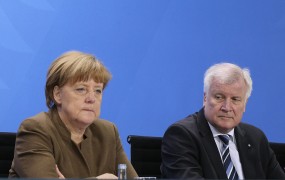 Zadnji opomin: Seehofer (CSU) Merklovi zagrozil s prekinitvijo odnosov s CDU